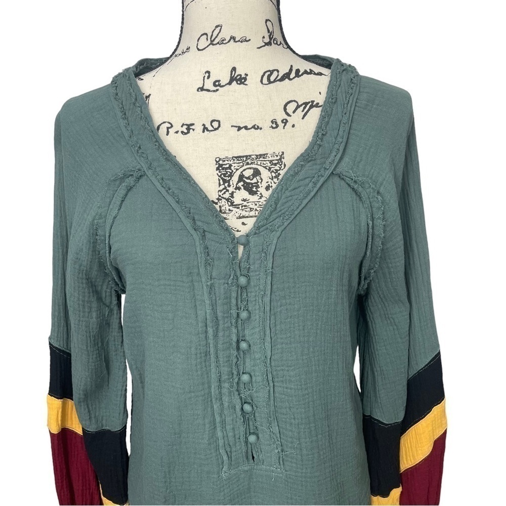 Fate Boutique Boho Blouson Sleeve Color Block Top with Green, Black, Yellow, Red - Picture 4 of 11
